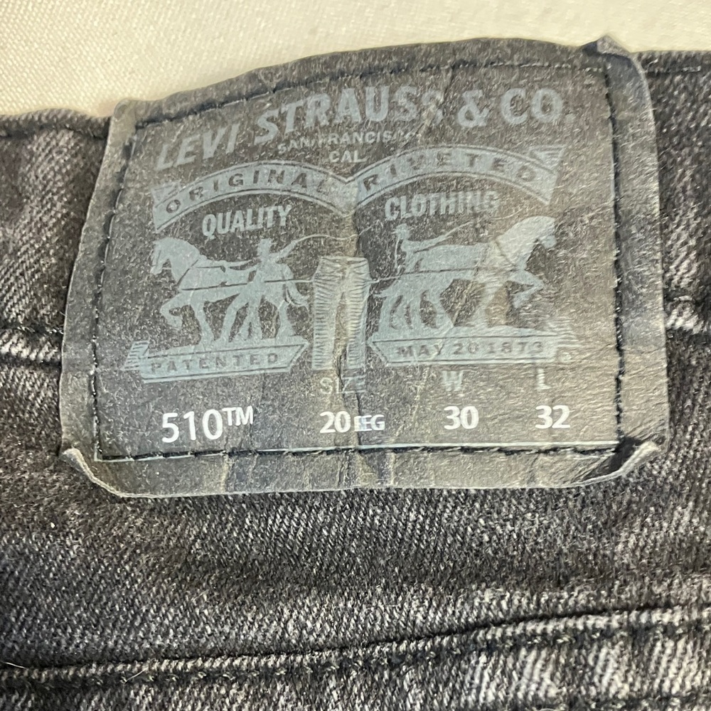 Levi’s 510 Skinny Jeans Women’s Size 20 REG (30Wx32L) Black Stretch Denim